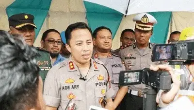 Penjinak Bom Diturunkan Menjelang Natal