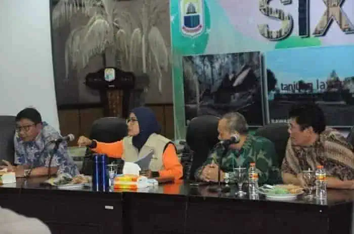 LMAN Tak Ikut Rapat, Iti Marah