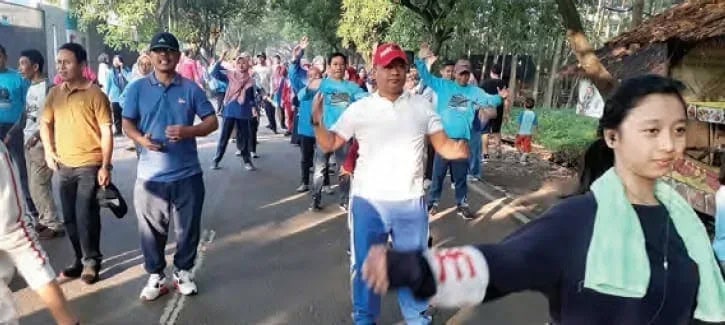 Mendaftar Lomba Pakai Sampah