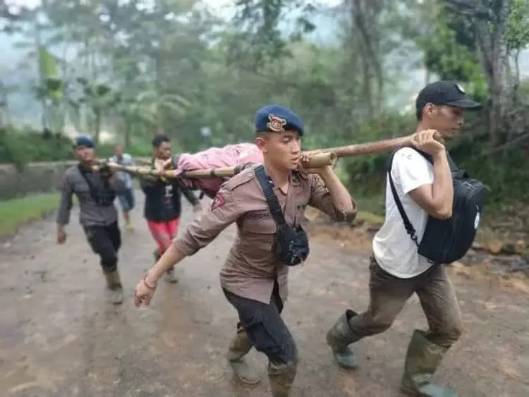 Sudah 9 Jasad Korban Banjir dan Longsor Lebak Ditemukan