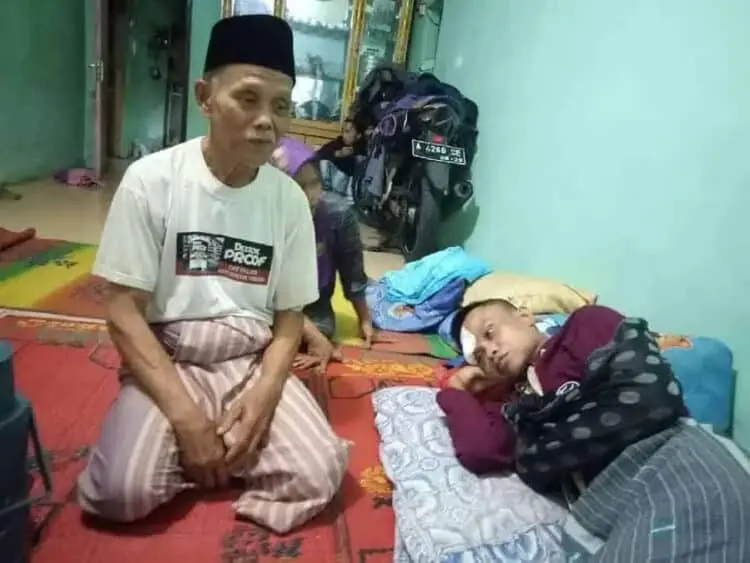 Lagi Nunggu Pohon Durian, Rosidi Dikeroyok Saudara Sendiri