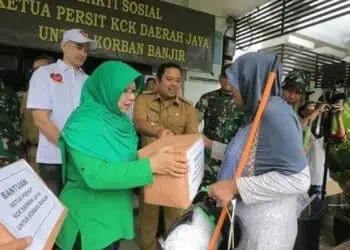 Persit Kartika Candra Kirana Beri Bantuan