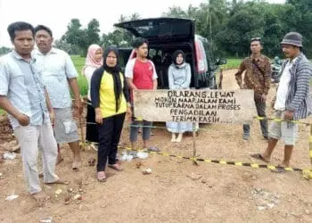Lahan Belum Dibayar, Warga Blokir Akses Proyek Tol Serang-Panimbang