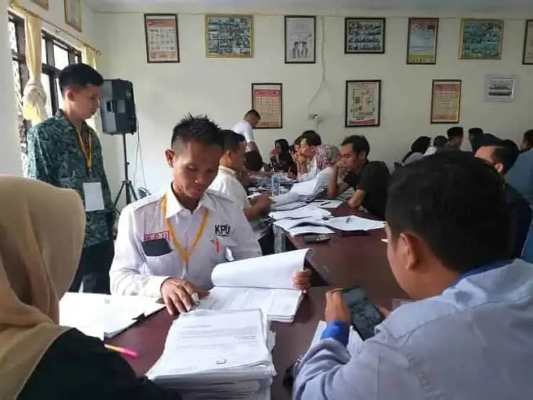 Dua Bapaslon Independen Memenuhi Syarat, KPU Segera Verifikasi Faktual