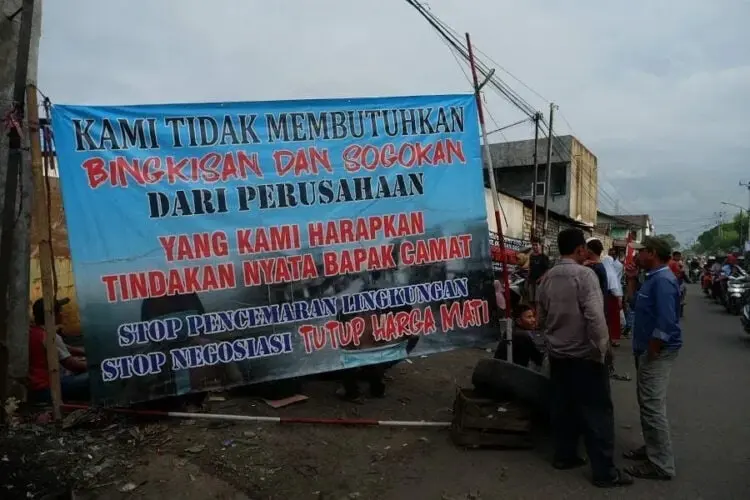 Pabrik Besi Meledak, Warga Minta Ditutup