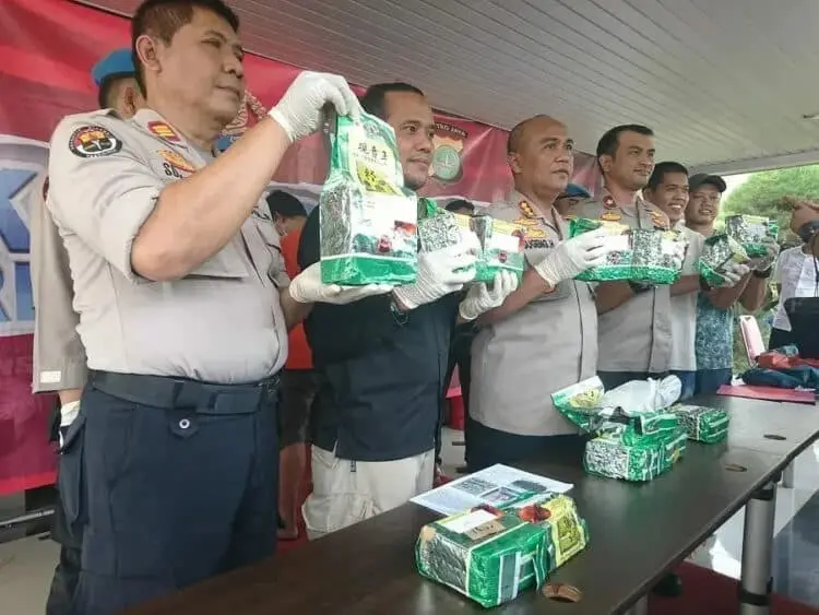 Baru Dua Bulan Bebas, Komeng Diciduk Lagi