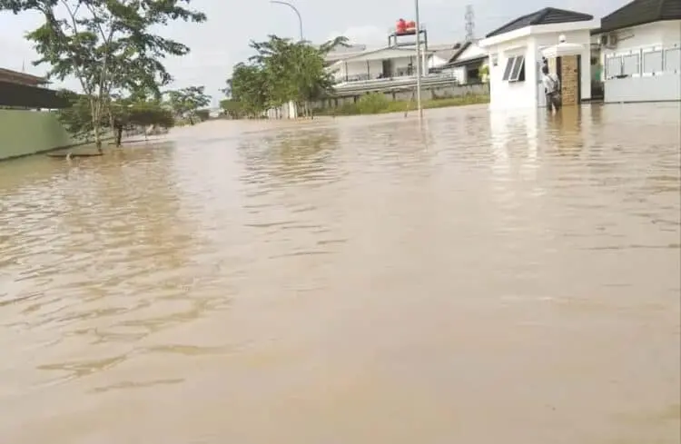 Cimanceri Meluap, Puluhan Rumah Terendam Banjir