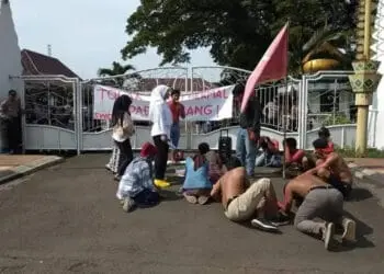 Tolak Proyek Geothermal, Mahasiswa UIN Serang Demo Pemkab