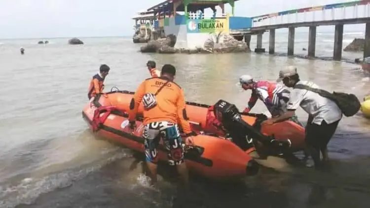 Dua Turis Tenggelam Saat Tolong Teman di Pantai Bagedur dan Pantai Anyar