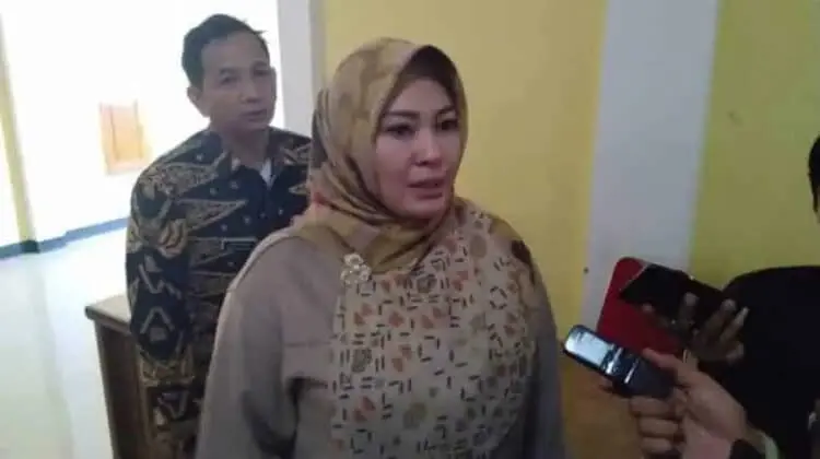 Cegah Corona, Irna-Tanto Hentikan Kunker di 21 Kecamatan