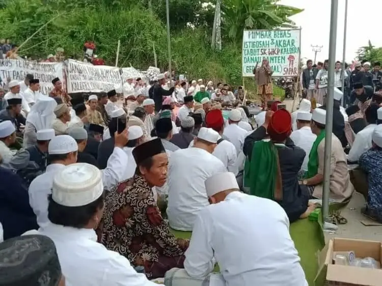 Ribuan Warga Padarincang Istighosah Tolak Proyek Pembangunan Listrik