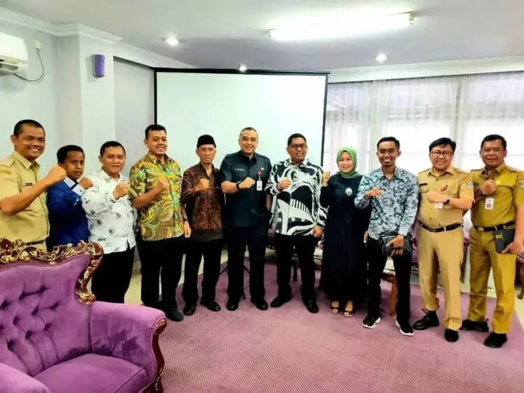 KAHMI Kabupaten Tangerang Ajak Bupati Zaki Tanam Mangrove
