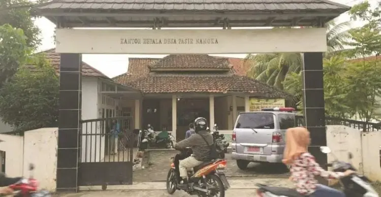Warga Pasir Nangka Keluhkan Lamanya Pembuatan KK