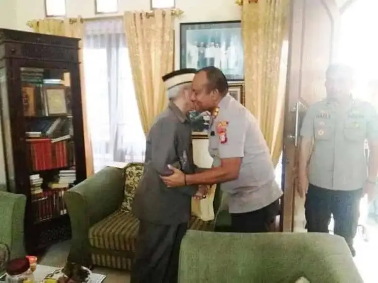 Jalin Silaturahmi, Kapolres Tangsel Sambangi Ketua MUI