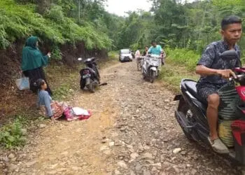 Ada Warga Melahirkan di Jalan Rusak, DPRD Lebak Prihatin