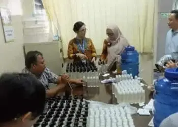 Cegah Corona, LIPI Produksi dan Bagikan 300 Liter Hand Sanitizer