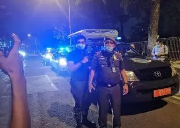 Warga Nongkrong Bakal Dibubarkan Polisi