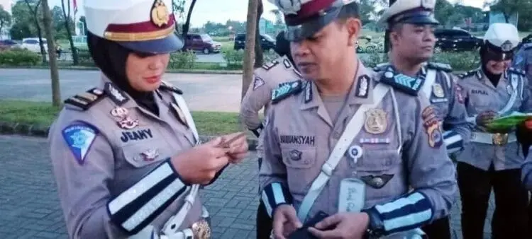 Mantul! Kelengkapan Surat Kendaraan Personel Satlantas Polresta Tangerang Diperiksa
