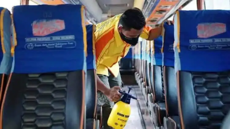 Pemkab Tangerang Wajibkan Perusahaan Otobus Semprot Disinfektan