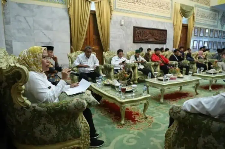 Bupati Tatu Siap Bersinergi dengan Mahasiswa