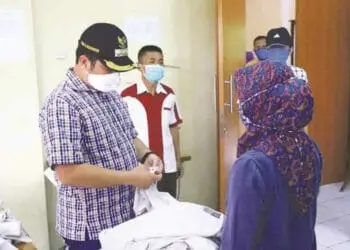 Walikota Arief Minta Semua Orang Pakai Masker