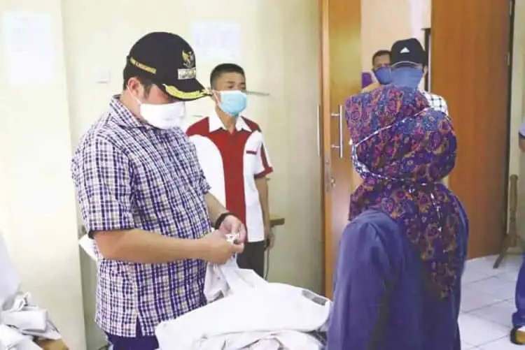 Walikota Arief Minta Semua Orang Pakai Masker