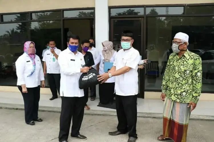 Giliran Marbot Masjid dan Musala di Kabupaten Tangerang Dapat Bantuan