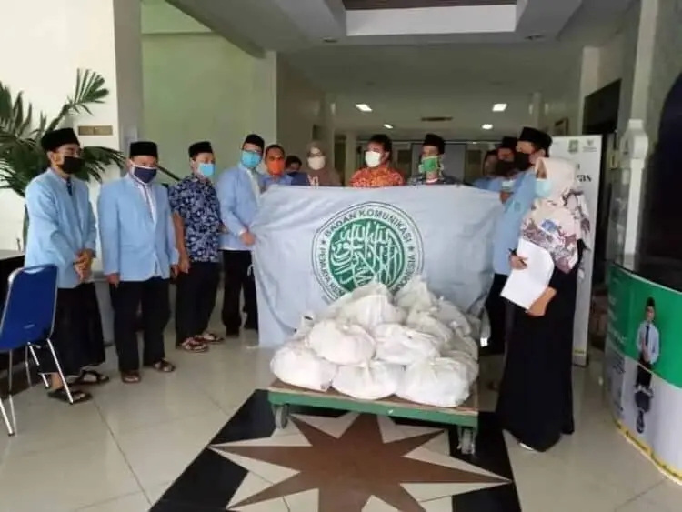 Bantu Warga Terdampak Covid-19, Pemuda Masjid Kota Tangerang Galang Bantuan