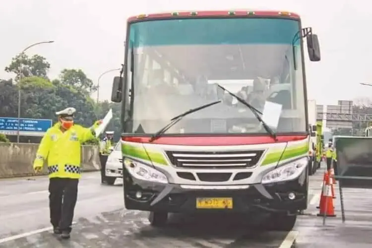 Tol Dijaga Ketat, Pemudik Pilih Jalur Non Tol