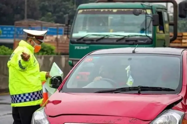 Disekat di Pintu Tol Bitung, 498 Kendaraan Batal Mudik