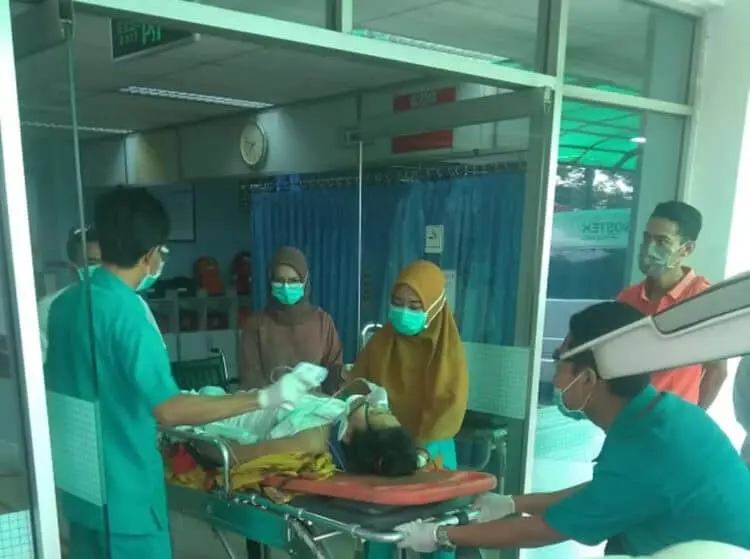 Tolak Ajakan Rujuk, Karyawati Ditusuk Mantan Suami