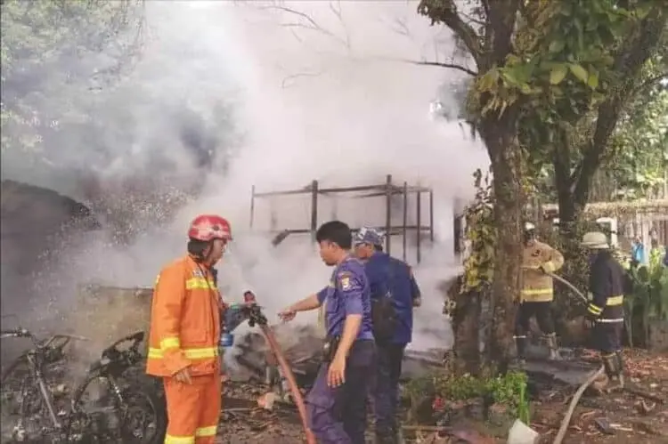 Satu Rumah dan Warung di Sepatan Ludes Dilalap Api
