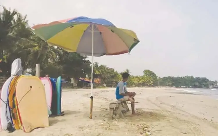 13 Hotel dan Restoran di Kawasan Pantai Anyer Tutup
