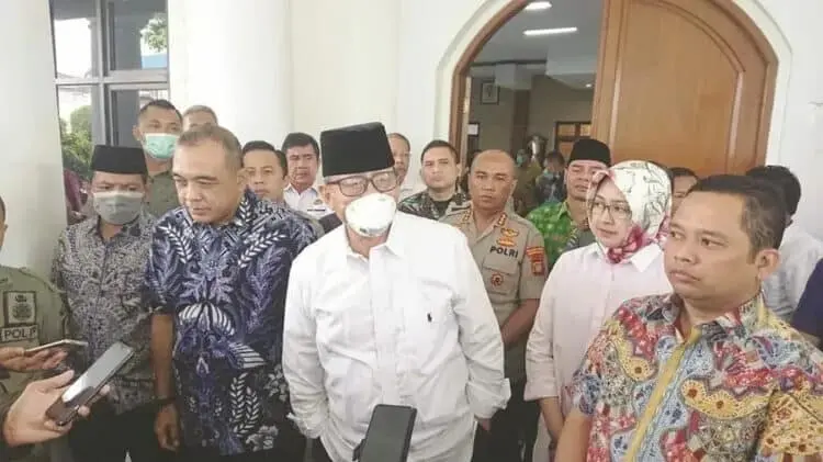 Gubernur WH Minta Satgas Covid-19 Dibentuk di Desa