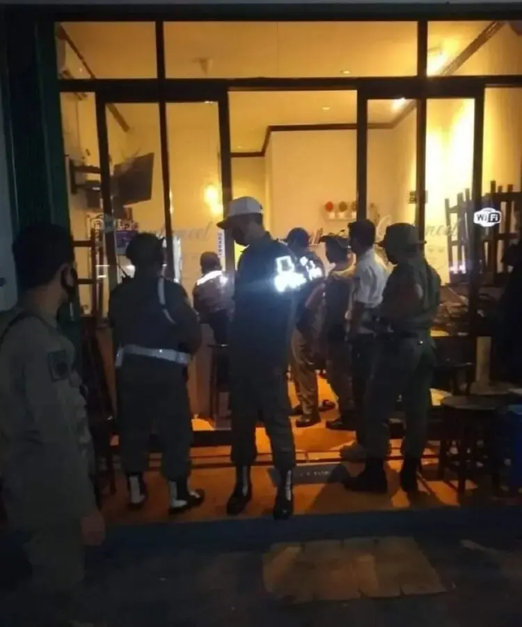 Monitoring Digencarkan, Kerumunan Warga Dibubarkan