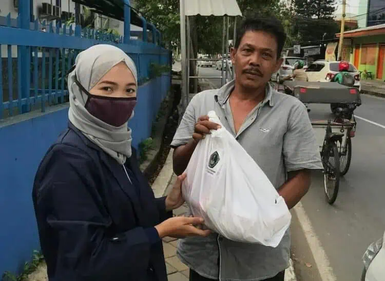 Mahasiswa UNIS Sebar Kebaikan di 13 Kecamatan