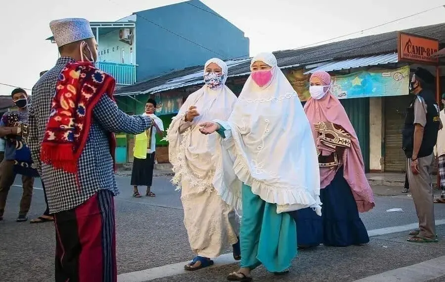 Suasana Salat Ied di Tengah Pandemi Covid-19