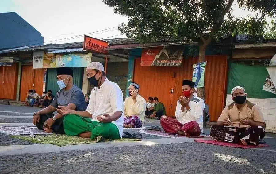 Suasana Salat Ied di Tengah Pandemi Covid-19