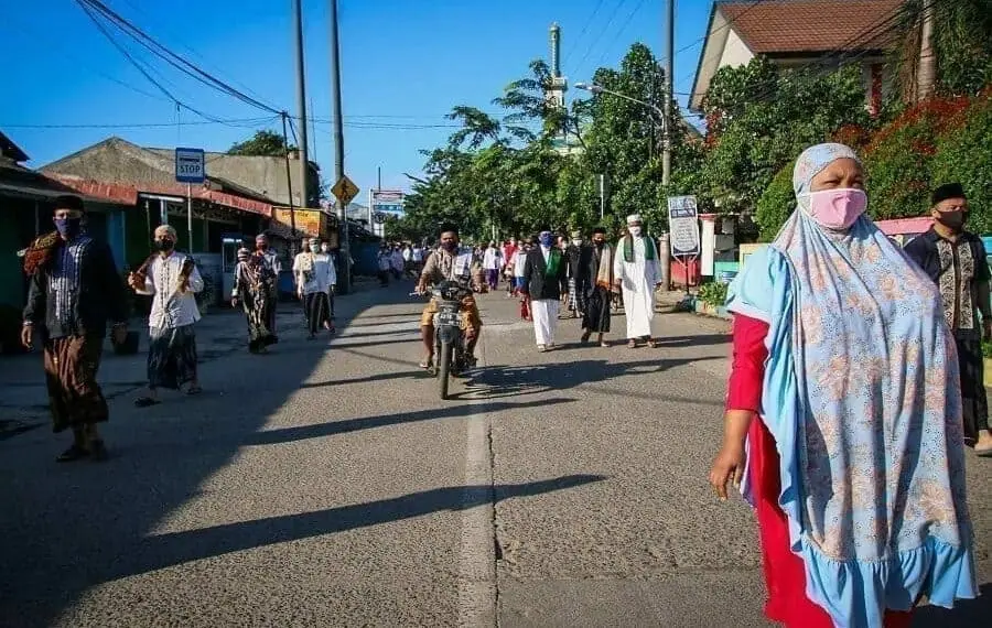 Suasana Salat Ied di Tengah Pandemi Covid-19