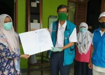 Sembuh, Imas Tinggalkan Rumah Lawan Covid-19