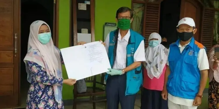 Sembuh, Imas Tinggalkan Rumah Lawan Covid-19