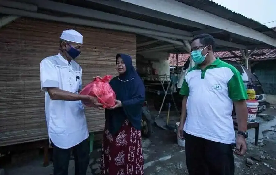 Penyaluran Zakat Fitrah di Tengah Pandemi Covid-19