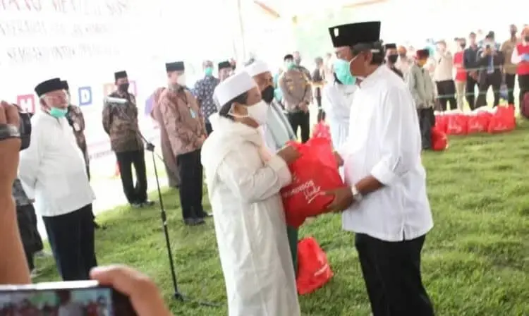 Mensos Salurkan 10 Ribu Paket Sembako di Kabupaten Serang