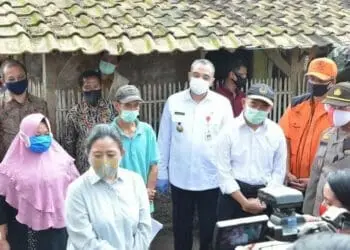Ke Jayanti, Puan dan Zaki Bagi-bagi Bansos Pusat