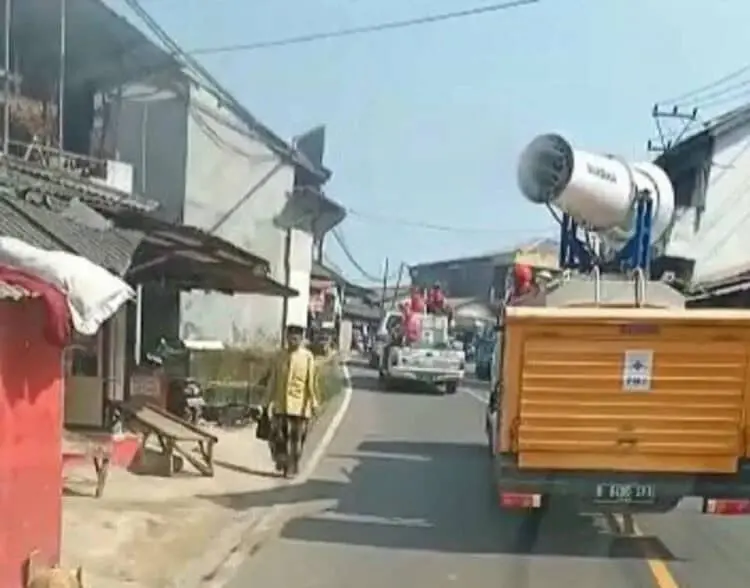 Tempat Keramaian di Lebak Disemprot Disinfektan Lagi