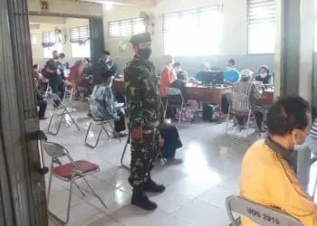 Diserbu Penerima, Pencairan Bansos Tunai Ditunda