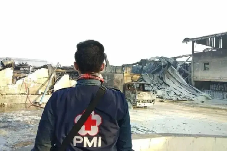 Setelah 30 Jam, Kobaran Api di Pabrik Cat Dapat Dipadamkan
