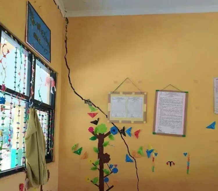 Baru Dua Tahun Dibangun, Ruang Kelas SDN Bantar Panjang Retak-Retak