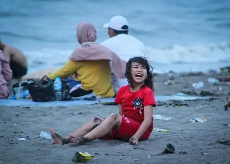 Pantai Tanjung Pasir Mulai Diserbu Warga