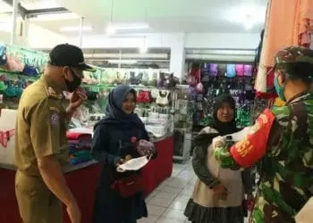 Pintu Masuk Pasar Tigaraksa Dijaga Ketat
